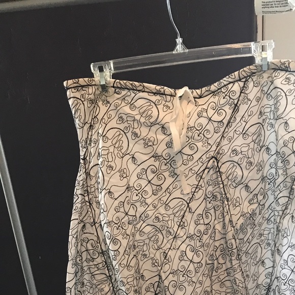 MAX Studio Skirt - Picture 1 of 3